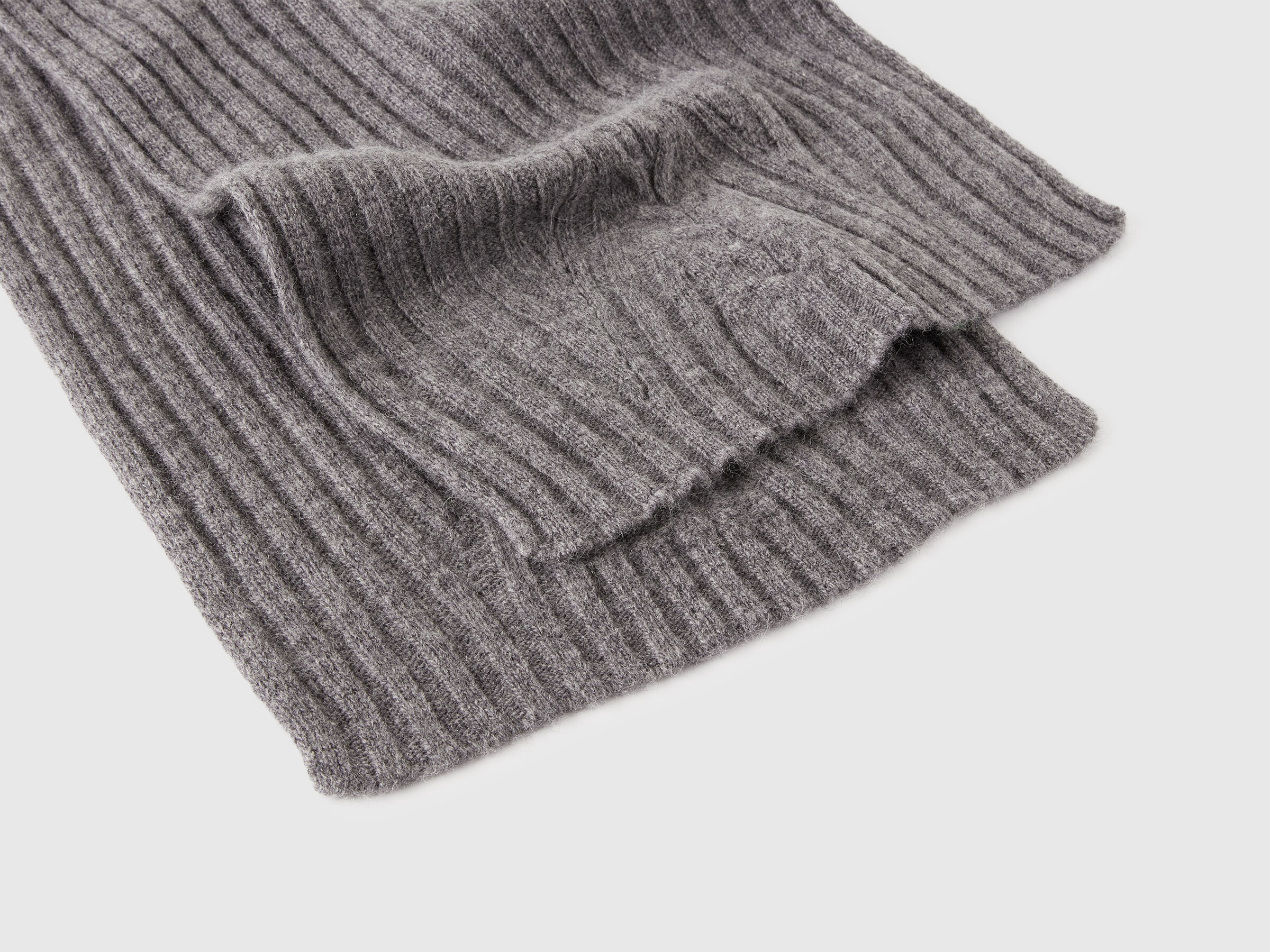 KNITTED SCARF Femme image number 2